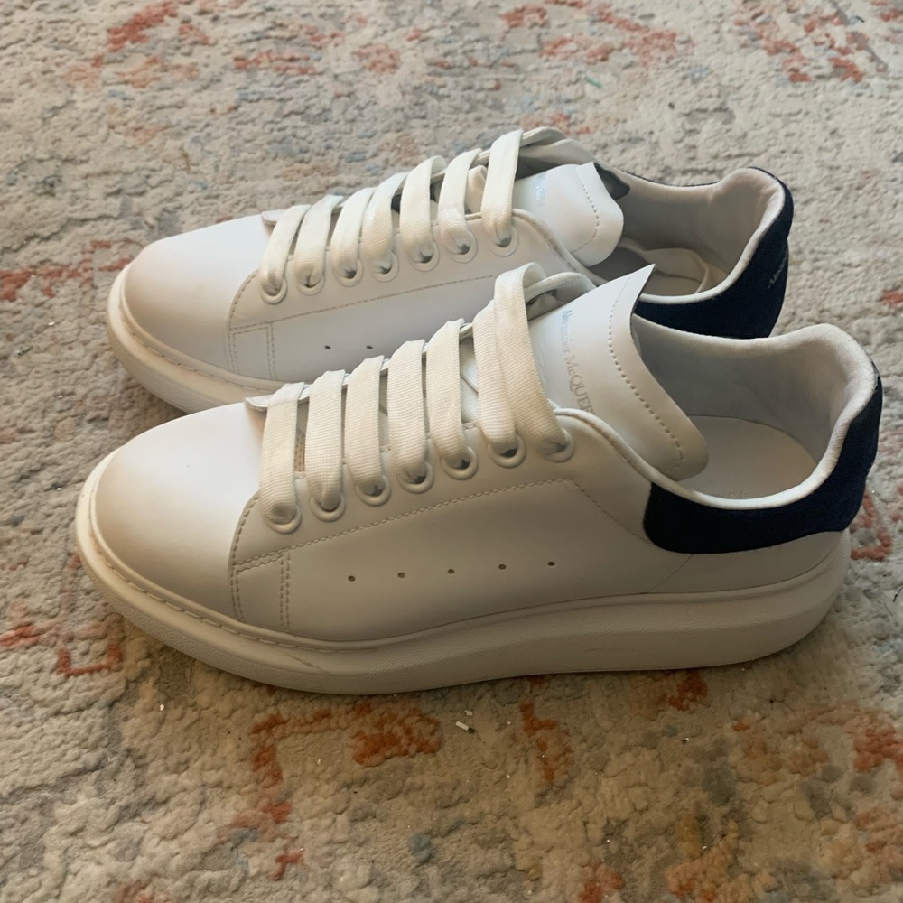 Alexander McQueen size 10 navy blue used no box